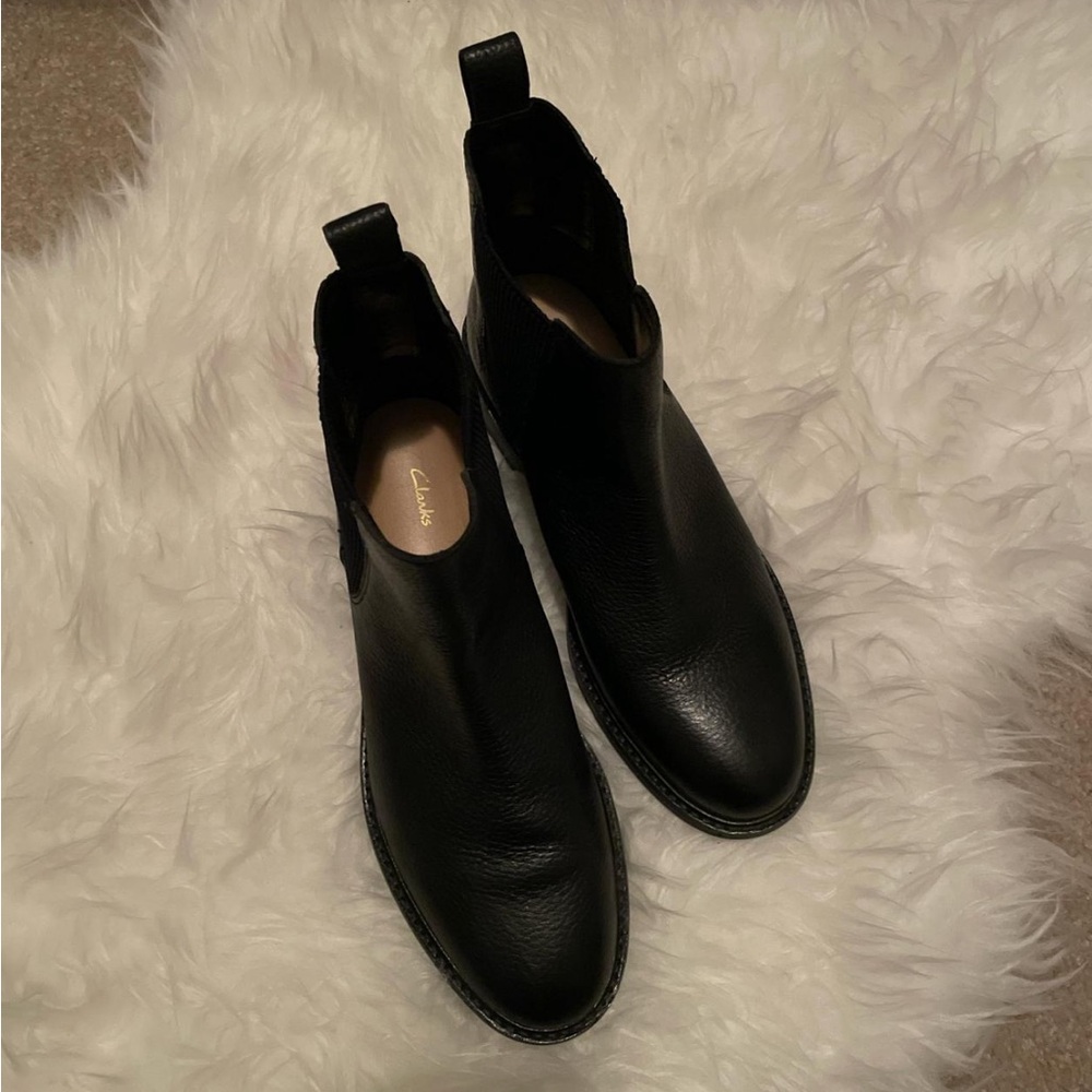 Clarks Ebony Leather Chelsea Boots